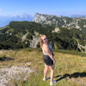 Meet your Posher, Karina